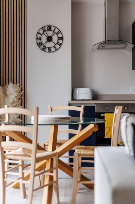 Modern 2 Bed, Cliff Top & Parking, F6 Bournemouth Eksteriør bilde
