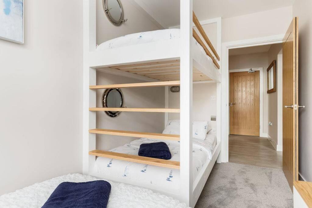 Modern 2 Bed, Cliff Top & Parking, F6 Bournemouth Eksteriør bilde