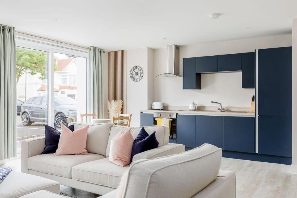 Modern 2 Bed, Cliff Top & Parking, F6 Bournemouth Eksteriør bilde