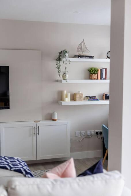 Modern 2 Bed, Cliff Top & Parking, F6 Bournemouth Eksteriør bilde